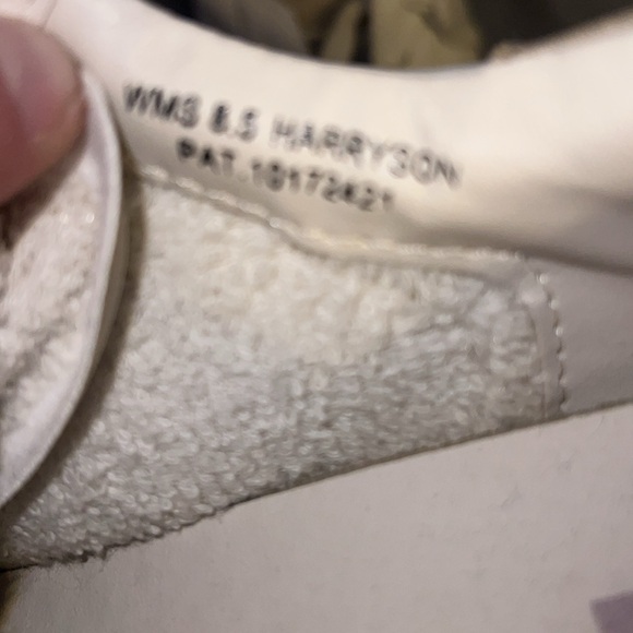 Dolce Vida, super beautiful sneakers size 8 1/2 women’s - Picture 5 of 8